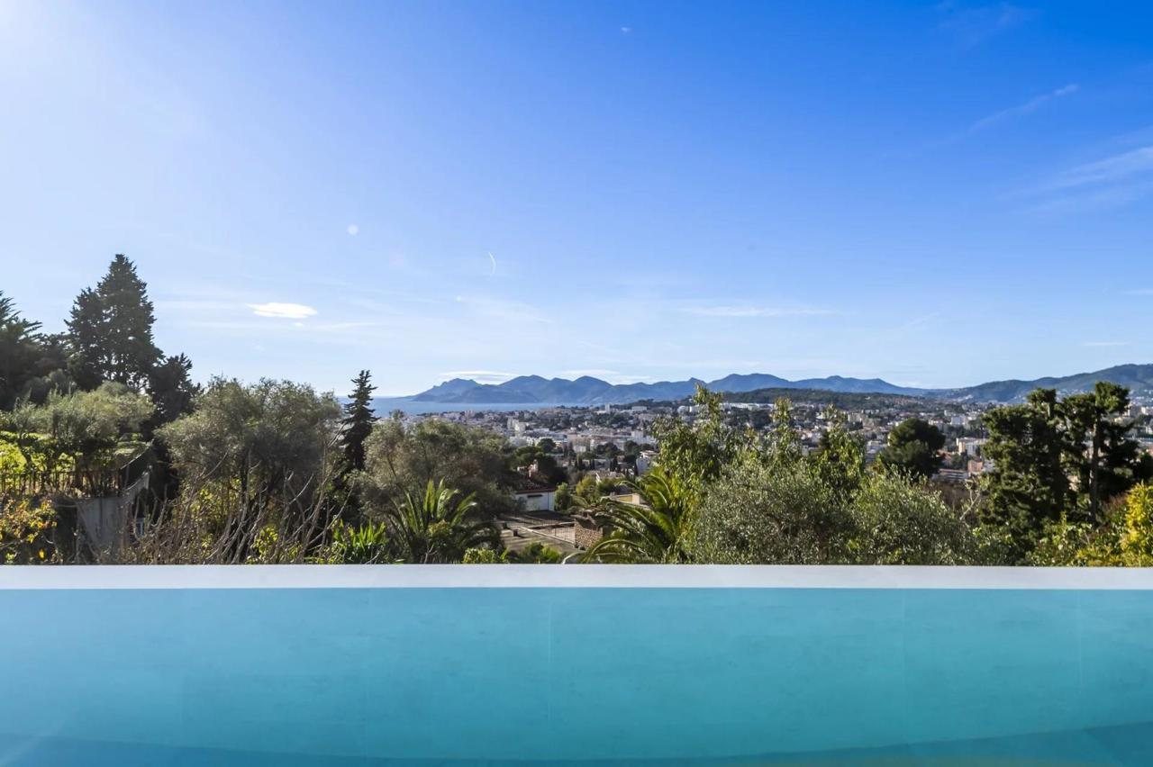 The view over the bay of Cannes from Villa Victoria's infinity pool